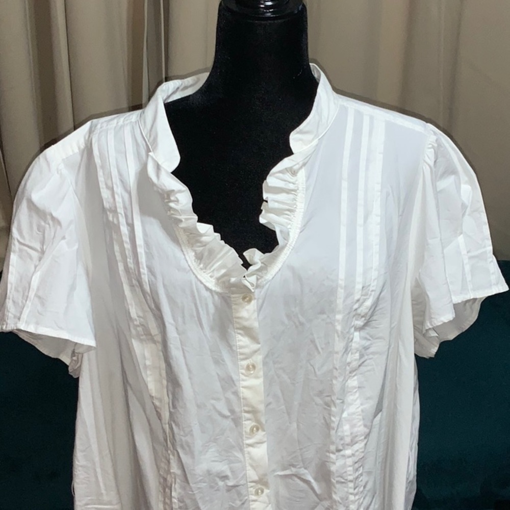 🍄Final Price🍄26/28 Lane Bryant White Button Down Blouse